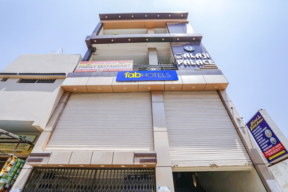 Fabexpress Balaji Palace — Raipur