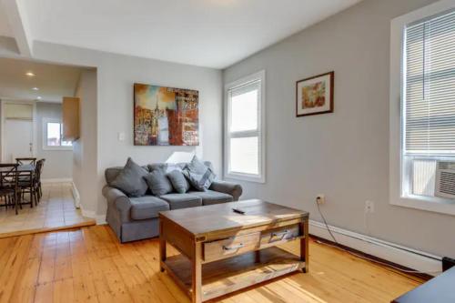 NEW Boston Entire House Near MBTA 3 Mi to Fenway — 4-Star Luxury Hotel in Boston, United States