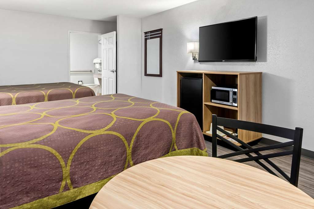 Super 8 by Wyndham Grand Prairie Southwest - photo 18