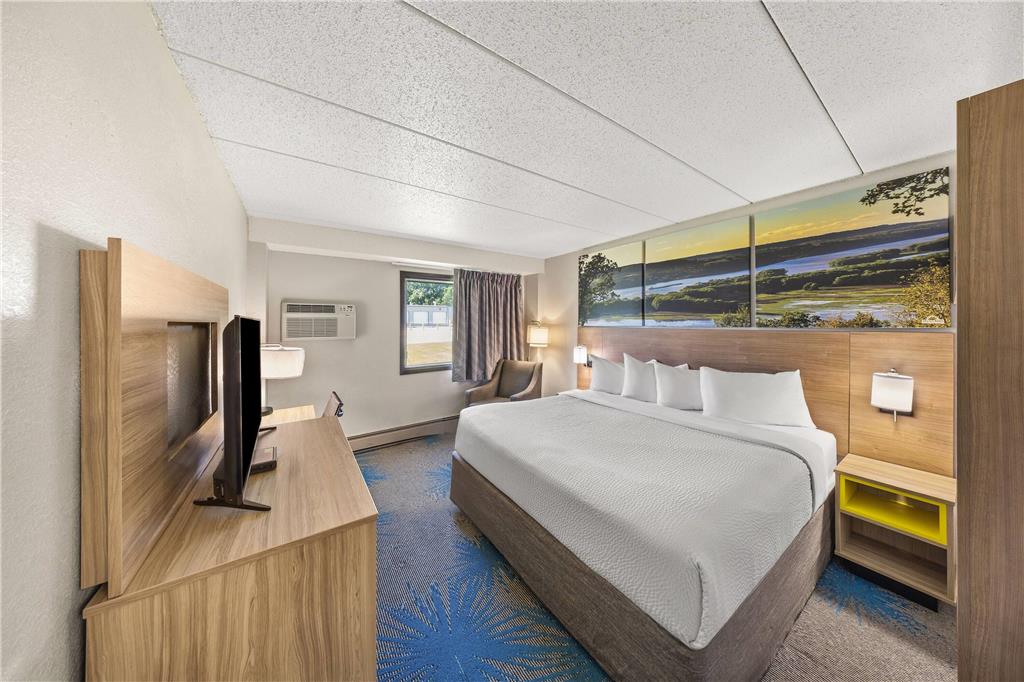 Days Inn by Wyndham Winona - photo 30