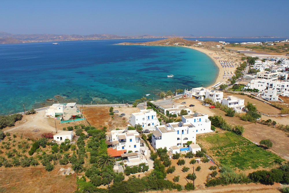 Sunset - carbon neutral hotel in Naxos