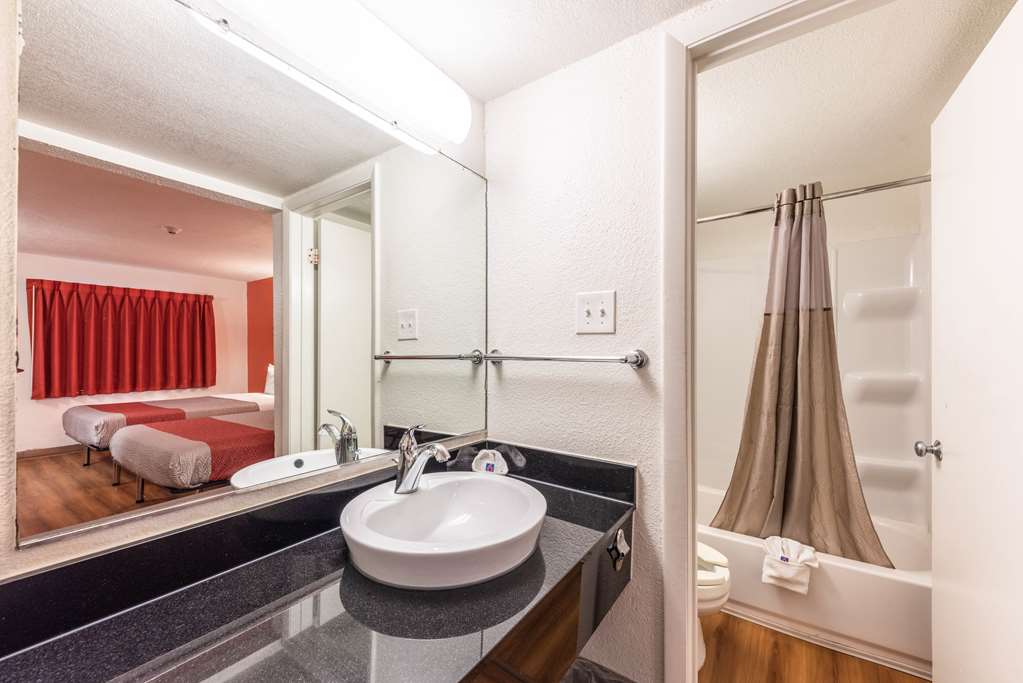 Motel 6 North Richland Hills TX - photo 28