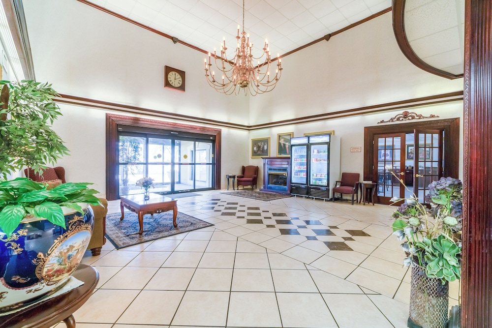 Ark Suites By Oyo Jonesboro I 555 - photo 4