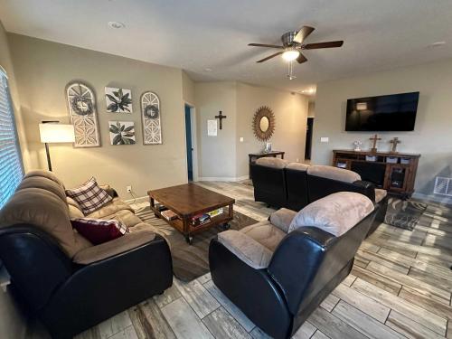 The LUX @ Stonebridge Close to SDC Resort Amenities - photo 28