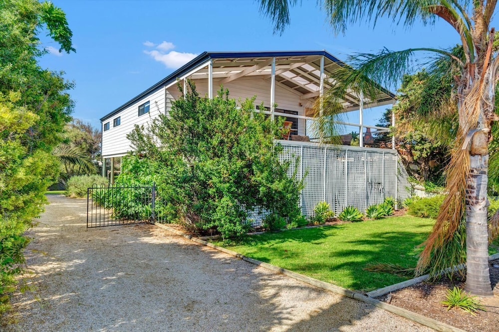 Zephyr Shores — Port Willunga
