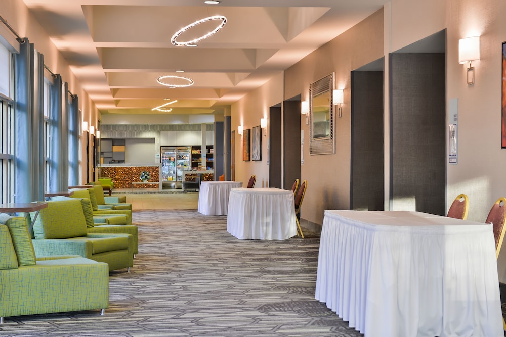 Holiday Inn Express & Suites Elk Grove Central Hwy 99 by IHG - photo 50