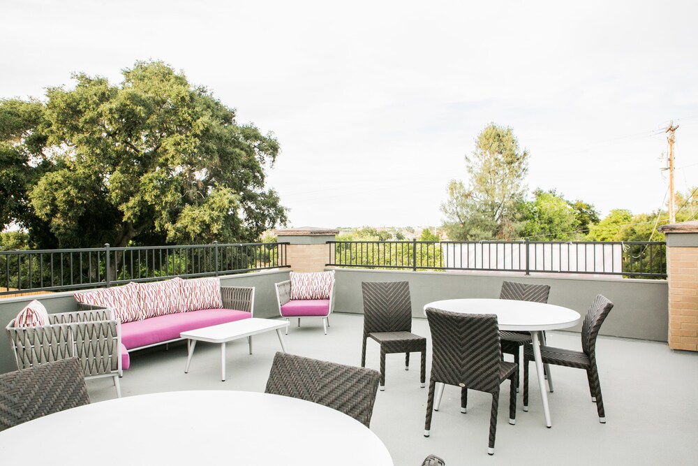 Hotel Siri Downtown Paso Robles - photo 27