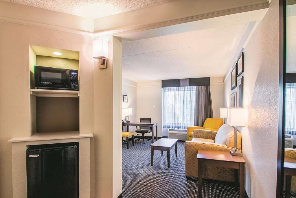 La Quinta Inn & Suites by Wyndham Orem University Pwy Provo - photo 49