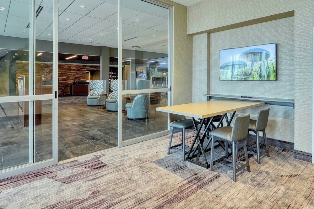 Courtyard by Marriott North Brunswick - photo 35