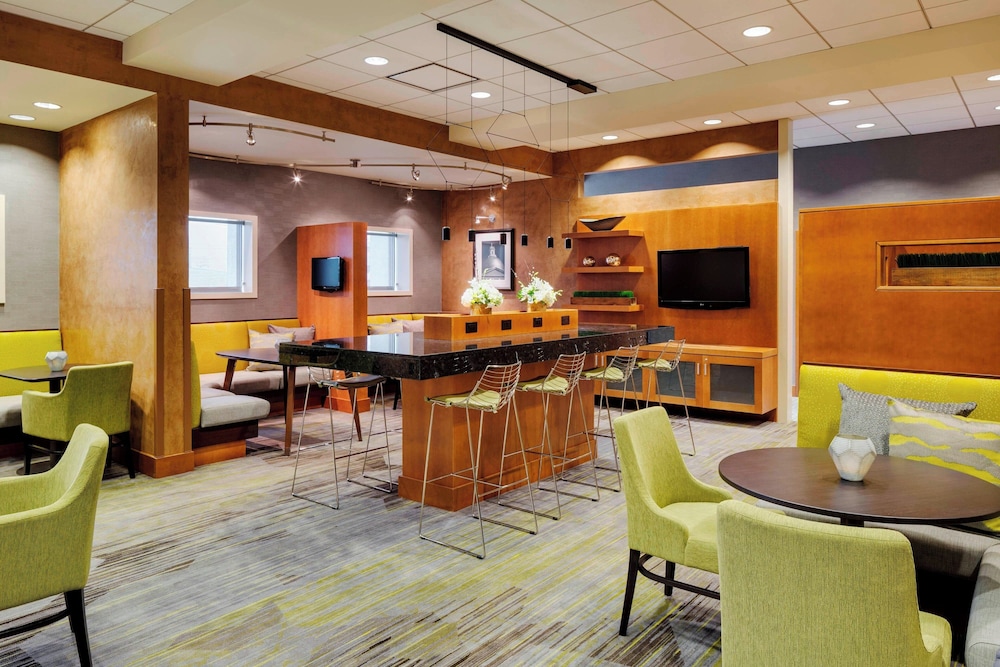 Courtyard by Marriott Boston Logan Airport - photo 5