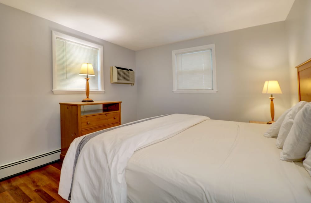 Hamilton Village Inn - photo 11