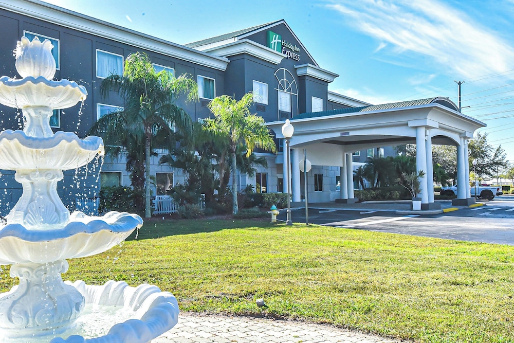 Holiday Inn Express & Suites Cocoa by IHG - photo 104