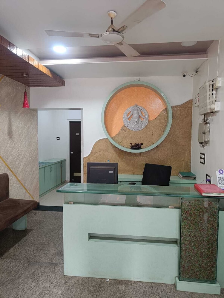 Mrunal Palace Hotel