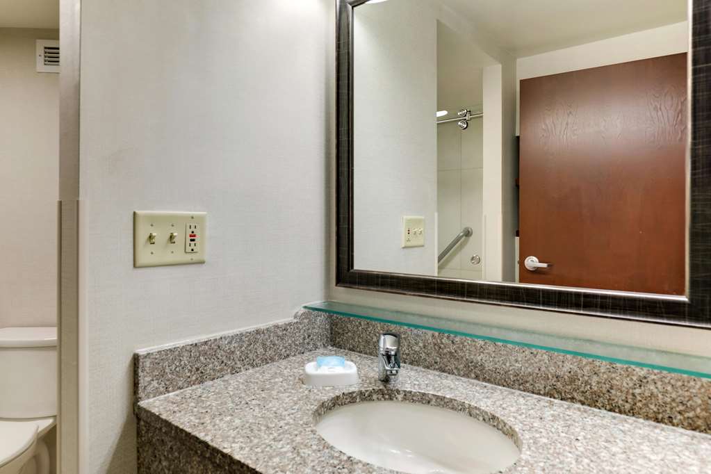 Drury Inn & Suites Marion - photo 39