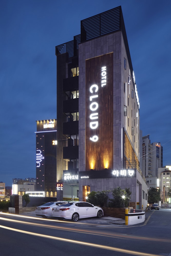Cloud 9 Hotel - carbon neutral hotel in Busan