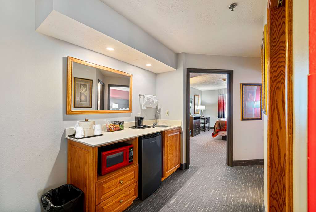 Ramada by Wyndham Sioux Falls Airport Waterpark & Event Ctr - photo 38