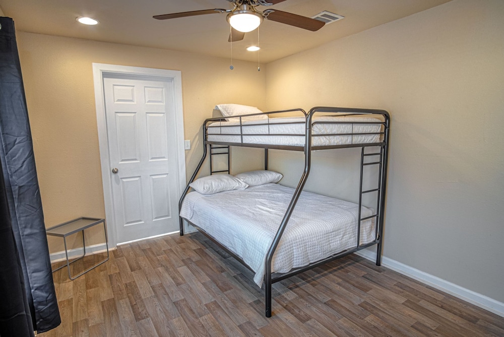 Nice 3br 2ba Near Downtown 2 min At&t Center - photo 7