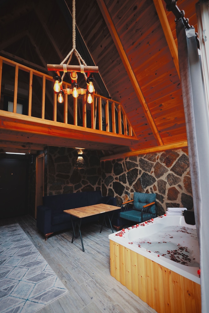 Altın Gül Suit in Ardesen, Turkey