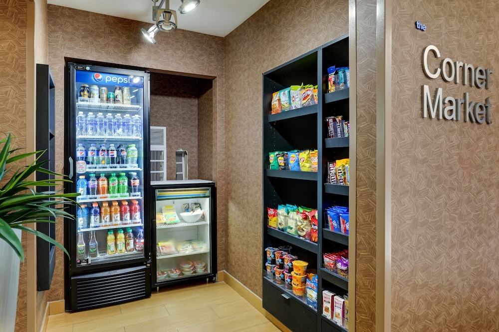 Fairfield Inn & Suites Hutchinson - photo 32