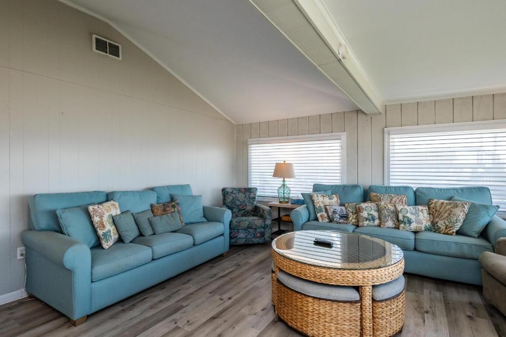Daze At Sea by Oak Island Accommodations - photo 9