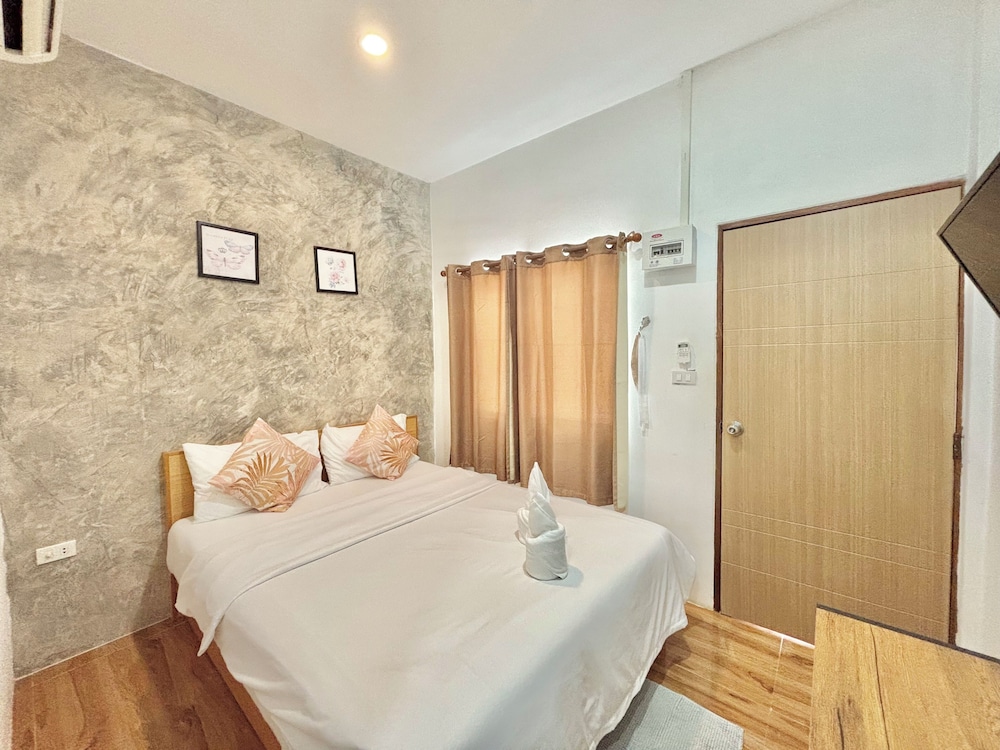 Baan mhor biw in Chiang Khan, Thailand