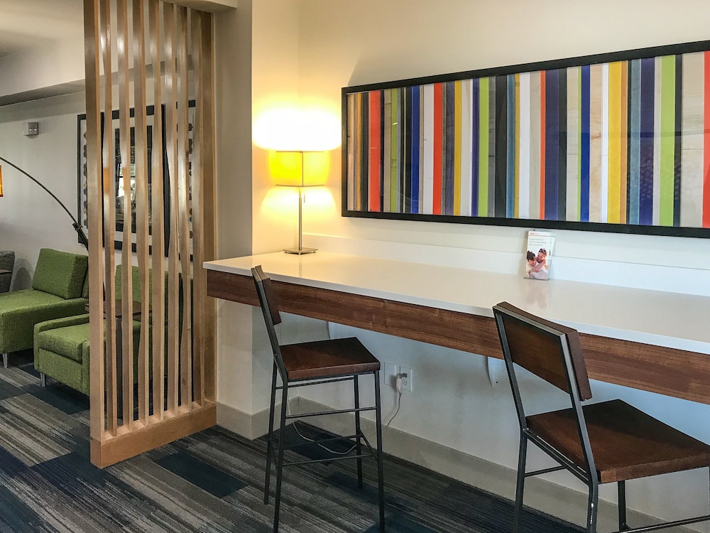 Holiday Inn Express & Suites Lubbock West by IHG - photo 30