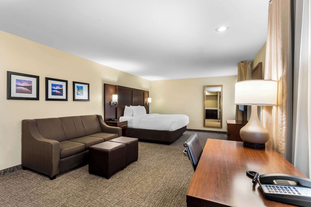 Comfort Inn & Suites Greeley - photo 21
