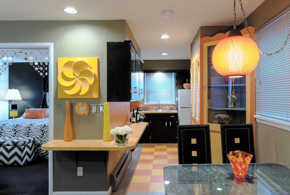 The Roxbury - photo 140