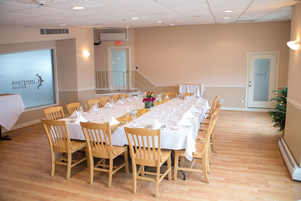 The Hotel at Cape Ann Marina - photo 123