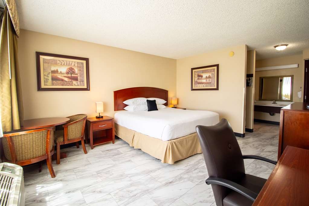 Red Lion Inn & Suites Vancouver - photo 14