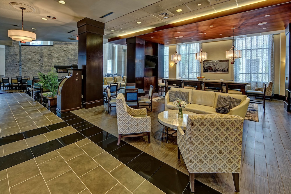 Hampton Inn & Suites Nashville Downtown - photo 2