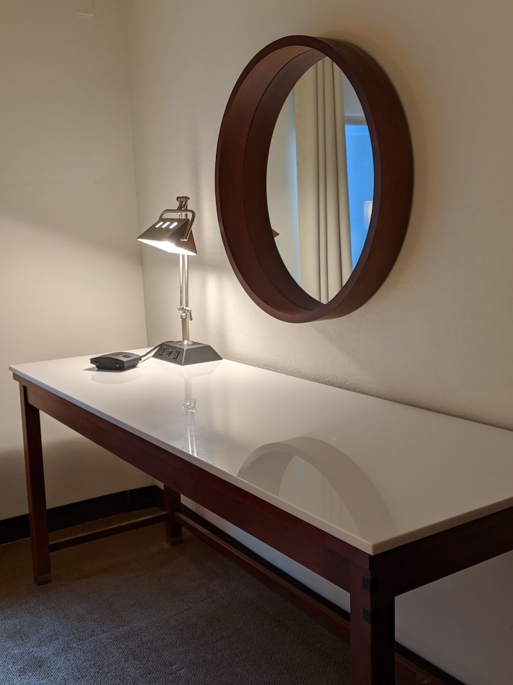 Four Points by Sheraton Boston Logan Airport Revere - photo 11
