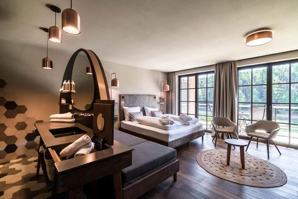 Hotel Seehof Nature Retreat — Naz-Sciaves - Natz-Schabs — photo 4