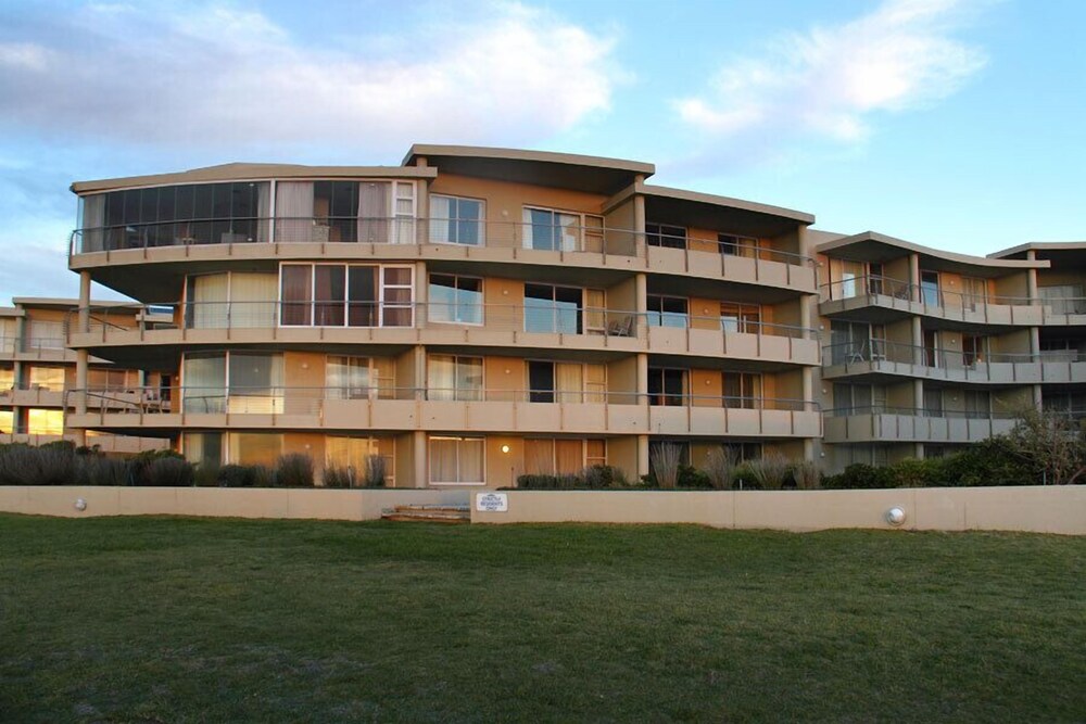 Lagoon Beach Hotel & Spa - carbon neutral hotel in South Africa