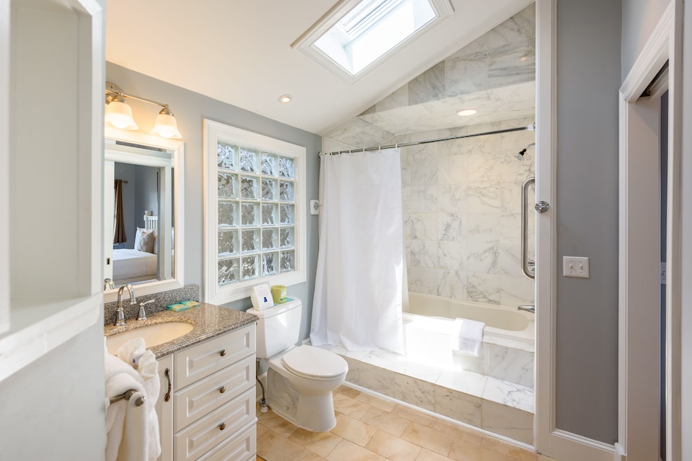 MV Surfside Hotel - photo 45