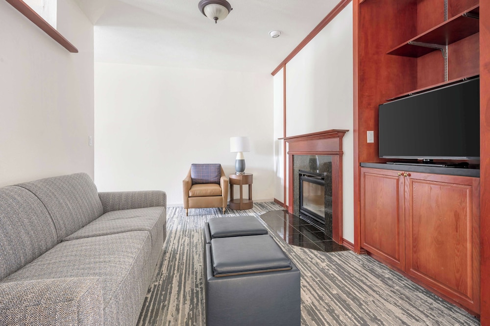 Hilton Vacation Club Varsity Club South Bend IN - photo 26
