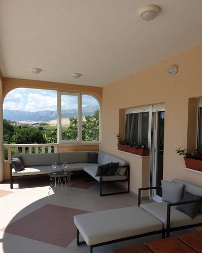 Villa Ana Maria — 4-Star Luxury Hotel in Kamen, Croatia