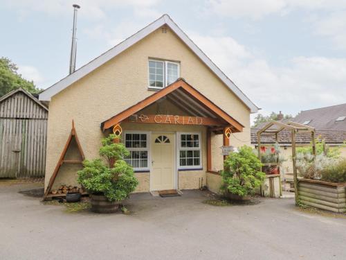 Cariad Cottage — 4-Star Luxury Hotel in Lampeter, United Kingdom