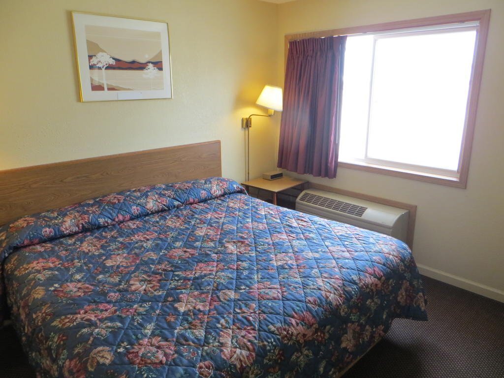 Economy Inn Fort Dodge - photo 2
