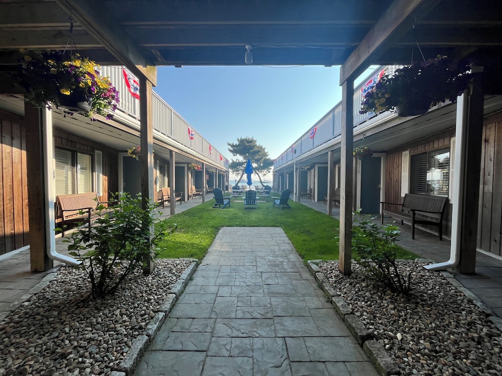 Vineyard Harbor Motel Private Beach - photo 415