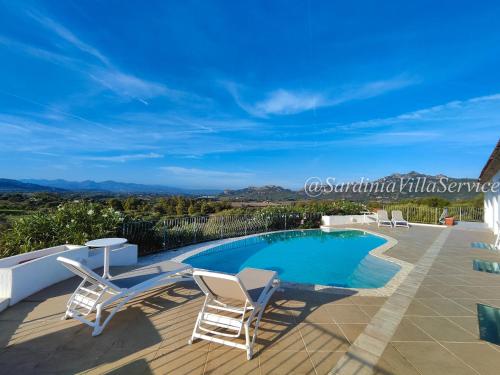 Villa Lilium — 4-Star Luxury Hotel in Cannigione, Italy