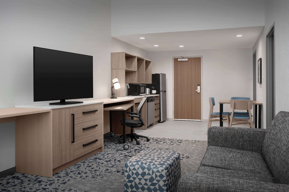 Home2 Suites by Hilton Lakeland North I 4 - photo 18