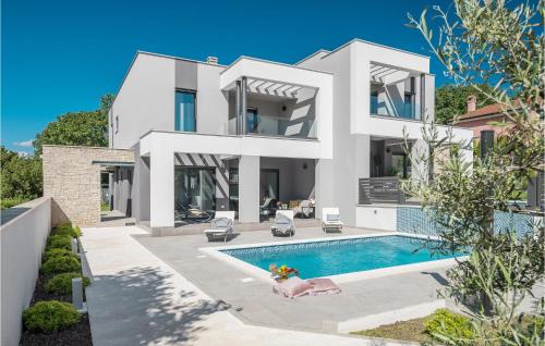 Amazing Home In Medulin With Wifi — 5-Star Luxury Hotel in Medulin, Croatia