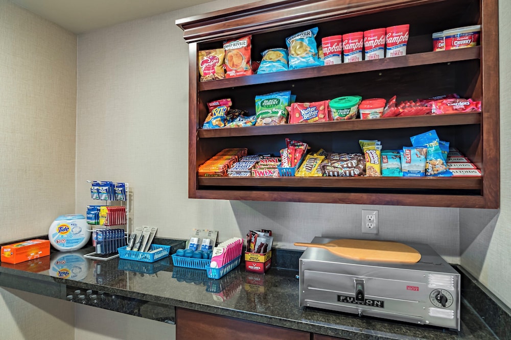 Cobblestone Inn & Suites Lamoni - photo 36