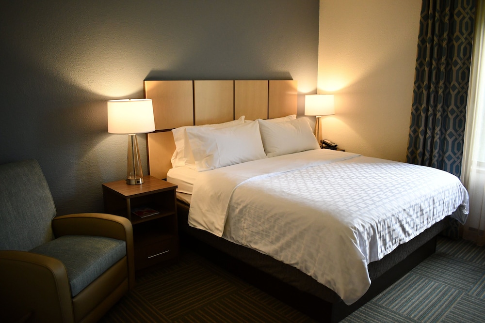 Candlewood Suites Grand Rapids - photo 4