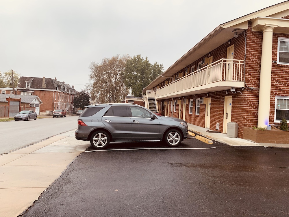 Red Carpet Inn Norristown - photo 27