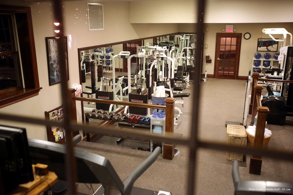 Mirror Lake Inn - photo 13
