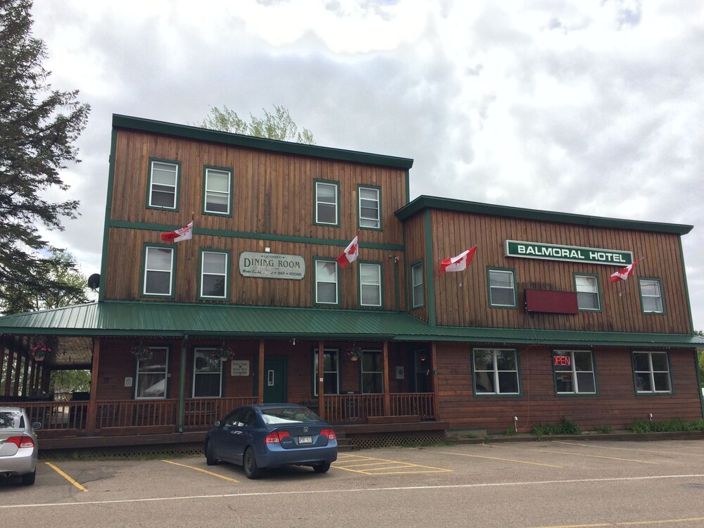 Balmoral Hotel &Amp; Bistro in Pembroke, Canada