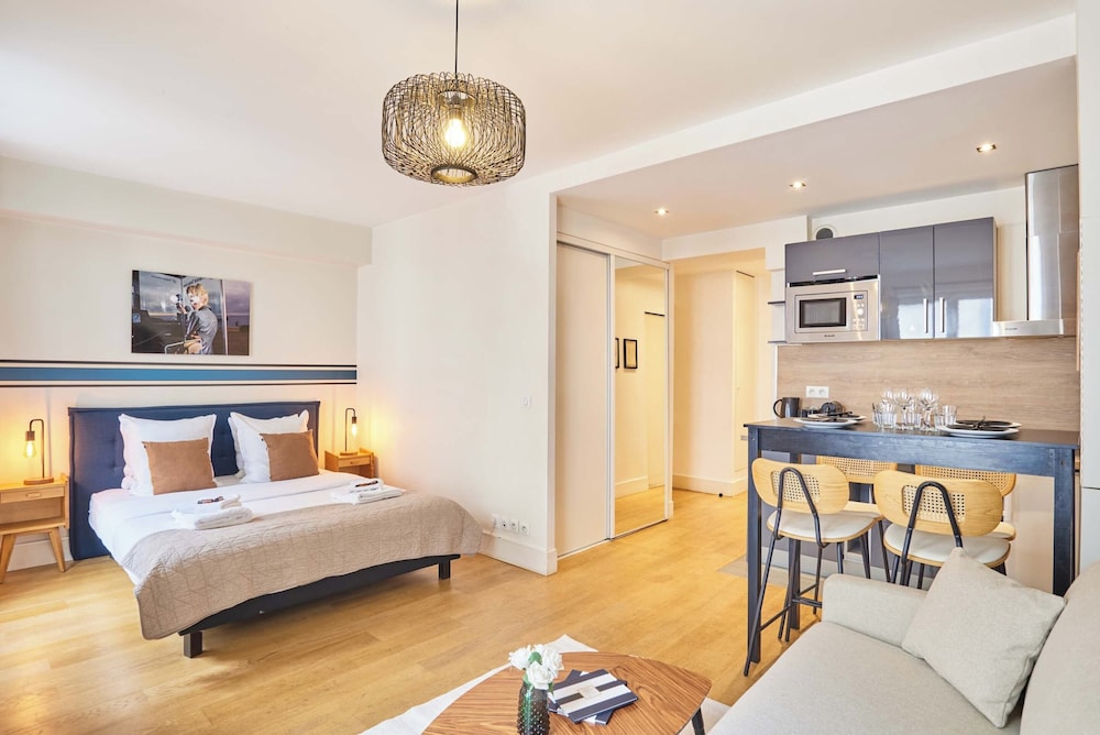 Cosy Apartment Le Marais Center of Paris — 4-Star Luxury Hotel in Paris, France