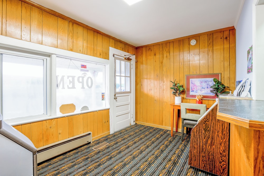 Relax Inn By OYO Natural Bridge I 81 - photo 4